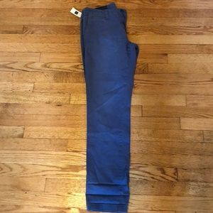 Low rise slim leg slim opening Chinos